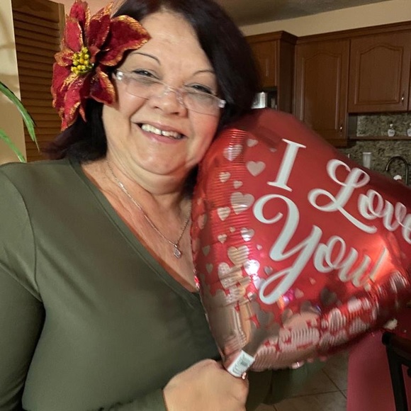 Meet your Posher, Gladys - Picture 3 of 4